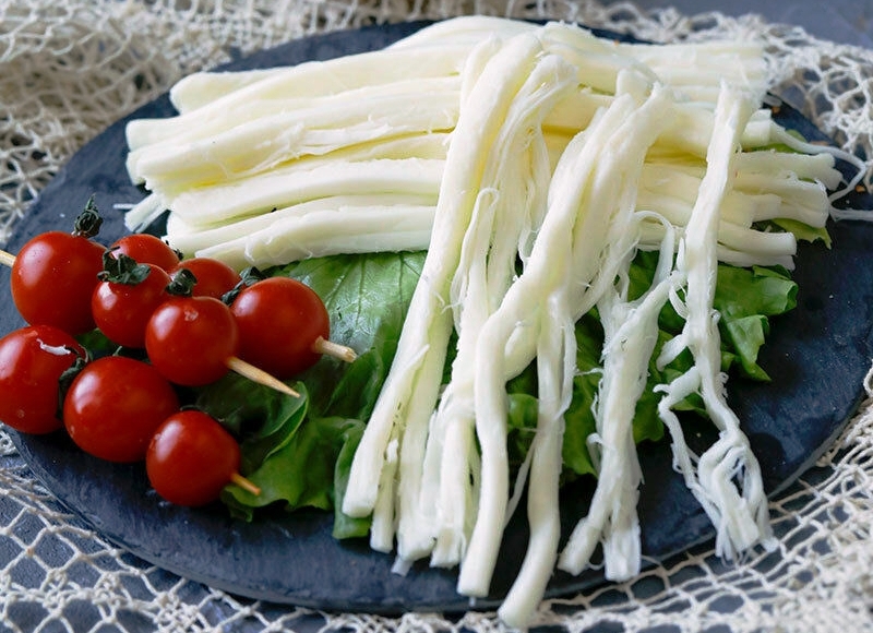 Çeçil Yörük Tel Peynir 1kg tam yagli